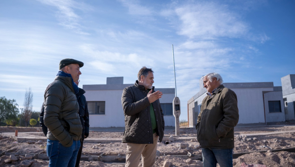 Puy Soria visitó obra de 36 viviendas en B° Libertador que están próximas a ser entregadas